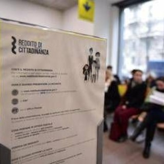 Reddito di cittadinanza, "discriminatorio requisito 10 anni di residenza": sentenza Corte Ue Reddito di cittadinanza, "discriminatorio requisito 10 anni di residenza": sentenza Corte Ue