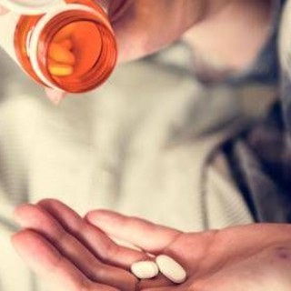 Abuso di paracetamolo negli adolescenti, Aifa: "Effetti anche irreversibili" Abuso di paracetamolo negli adolescenti, Aifa: "Effetti anche irreversibili"