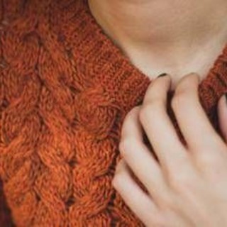 Mal di gola re dei sintomi invernali, ecco perché peggiora di notte