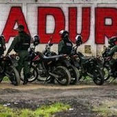 Usa ai cittadini americani in Venezuela: "Lasciate subito il Paese" Usa ai cittadini americani in Venezuela: "Lasciate subito il Paese"