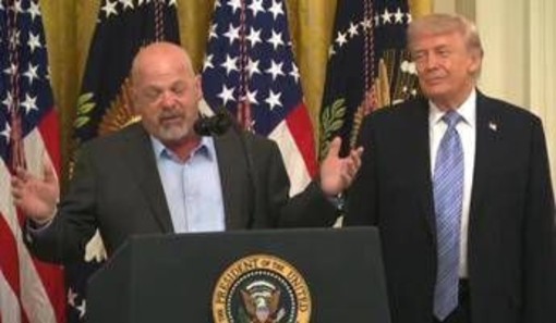 Trump, show alla Casa Bianca con la star di 'Affari di famiglia' Trump, show alla Casa Bianca con la star di 'Affari di famiglia'