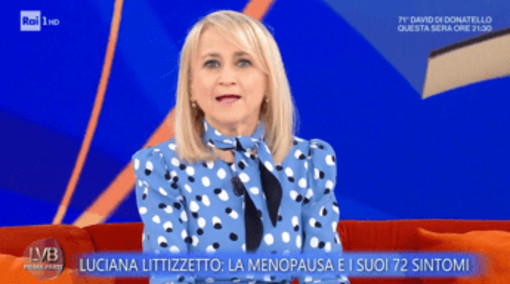 La menopausa secondo Luciana Littizzetto: "72 sintomi diversi, effetto forno acceso" La menopausa secondo Luciana Littizzetto: "72 sintomi diversi, effetto forno acceso"