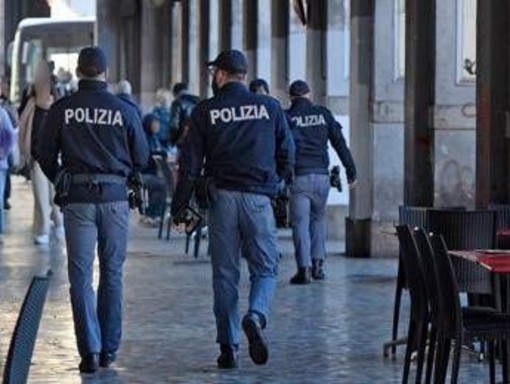 Funzionario Mimit aggredito a Termini: altri due arrestati Funzionario Mimit aggredito a Termini: altri due arrestati