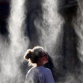 Caldo torrido e afa, settimana 'infernale': picco mercoledì con 7 città bollino rosso Caldo torrido e afa, settimana 'infernale': picco mercoledì con 7 città bollino rosso