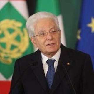 Mattarella: "Il mondo deve essere riconoscente a Leone XIV. Potere può far perdere equilibrio, autoironia eviterebbe imbarazzi" Mattarella: "Il mondo deve essere riconoscente a Leone XIV. Potere può far perdere equilibrio, autoironia eviterebbe imbarazzi"