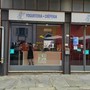Cuneo, furto alla yogurteria Yoghy: il quartiere risponde con un “cash mob” di solidarietà Cuneo, furto alla yogurteria Yoghy: il quartiere risponde con un “cash mob” di solidarietà