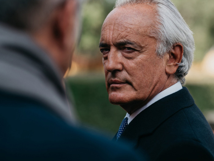 Mario Zucca racconta dal palco del Politeama Boglione di Bra tutte le donne della sua vita Mario Zucca racconta dal palco del Politeama Boglione di Bra tutte le donne della sua vita